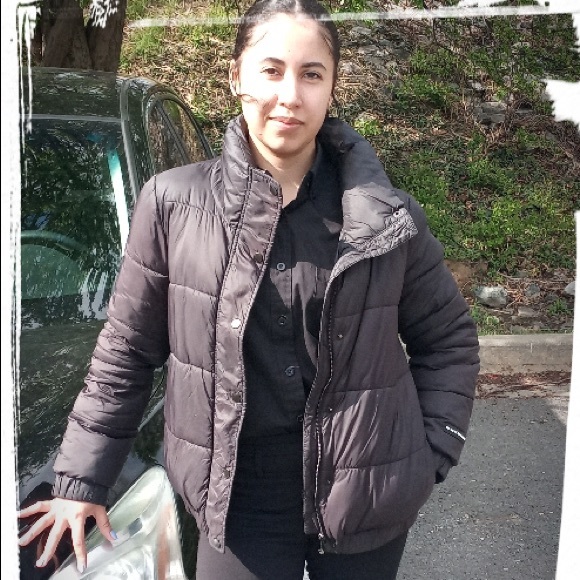 Meet your Posh ambassador , Ashley๐ - Picture 2 of 12